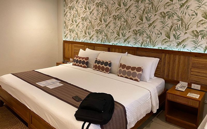 DELUXE GREEN ROOM_BOHOL BEACH CLUB_800X500 (3)