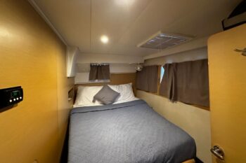 Lagoon 400 2010 - Image 10