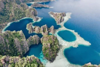 Twin Lagoon - Image 2